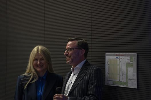 Die Veranstaltung findet am Freitag, den 03.07.2026, um 16:00 Uhr, auf dem Campus der Hochschule Düsseldorf statt. Eingeladen sind Angehörige, Familien und Freunde sowie Mitarbeiter*innen und Alumni, um diesen bedeutenden Anlass gemeinsam zu feiern.